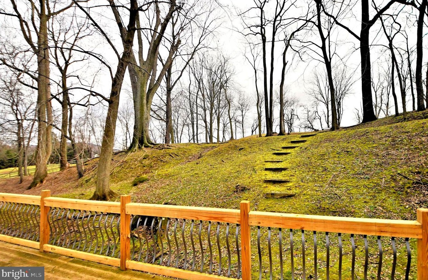 8 Country Ln, Douglassville PA  19518-9627 exterior