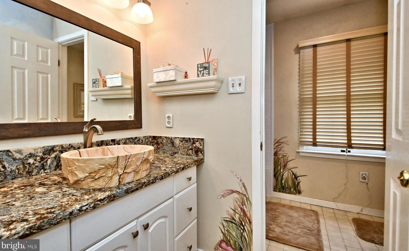 8 Country Ln, Douglassville PA  19518-9627 exterior