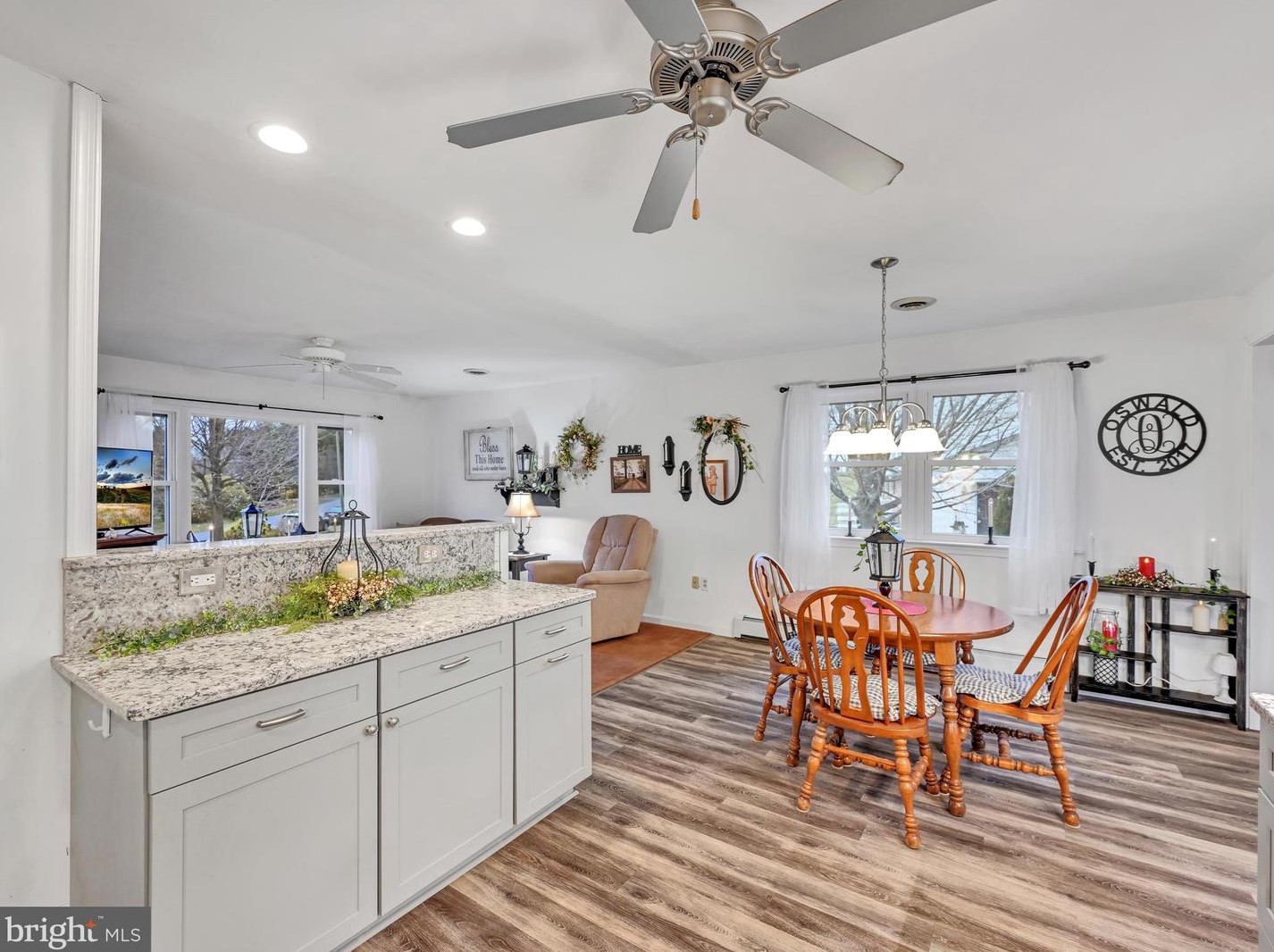 15 Ginna B Dr, Robesonia PA 19551-9668 exterior