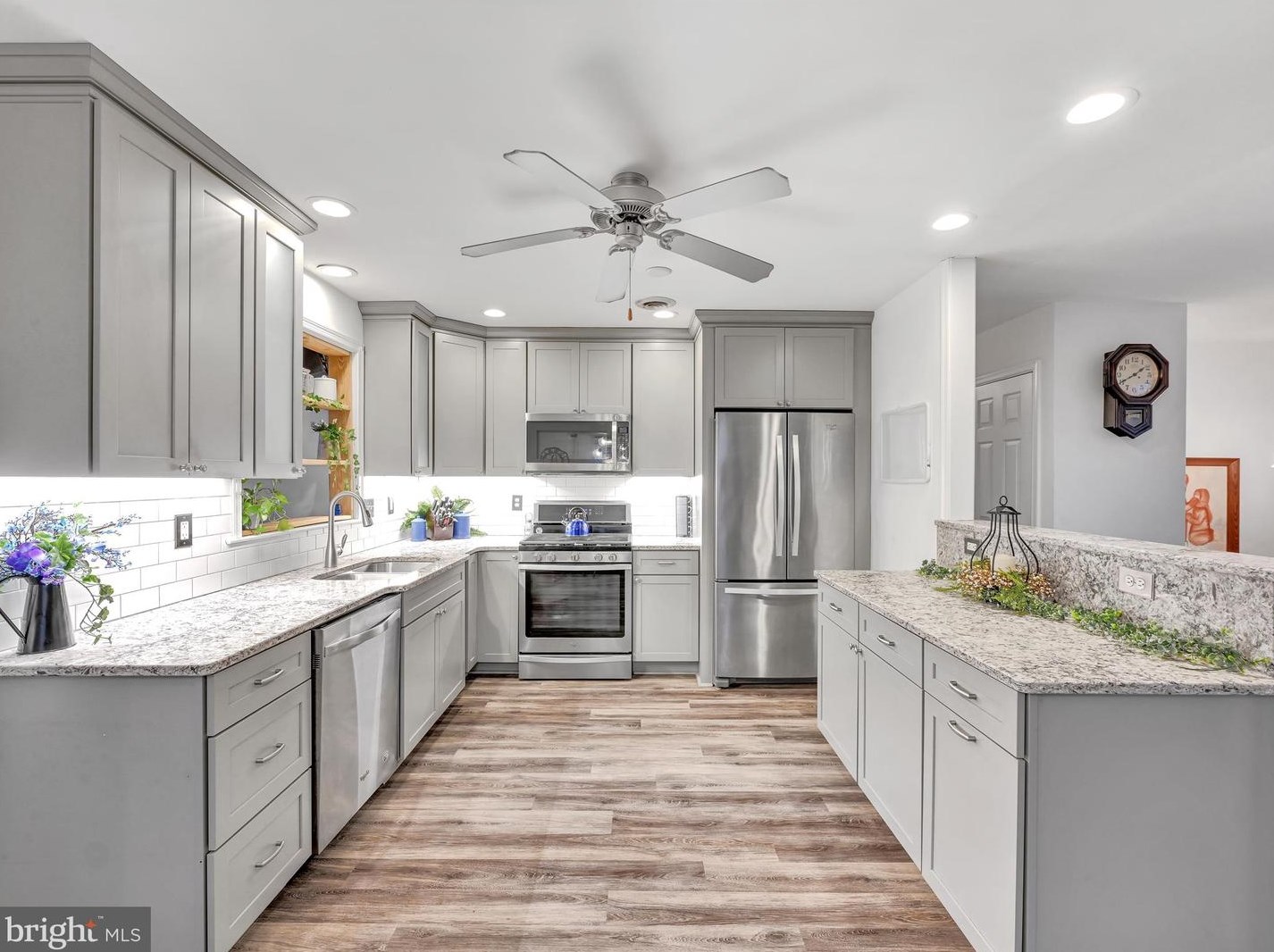 15 Ginna B Dr, Robesonia PA 19551-9668 exterior