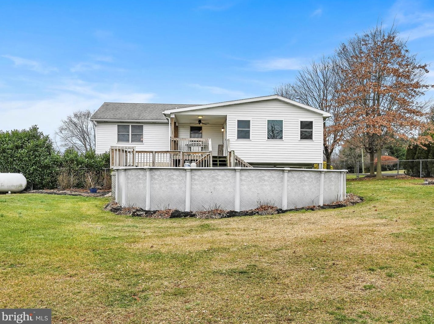 15 Ginna B Dr, Robesonia PA 19551-9668 exterior