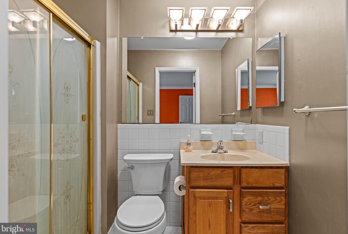 132 Medinah Dr, Reading PA  19607-3700 exterior