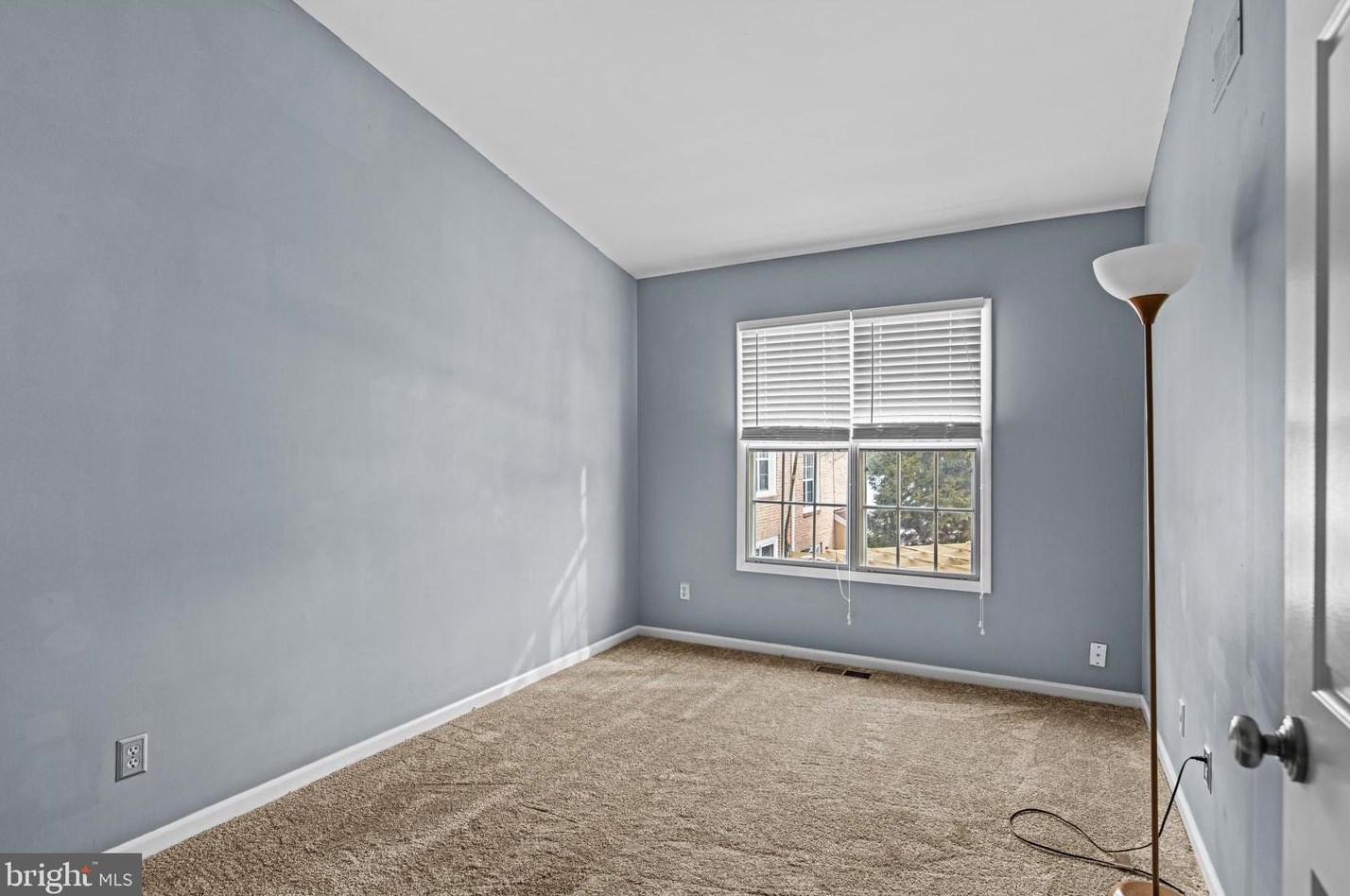 132 Medinah Dr, Reading PA  19607-3700 exterior