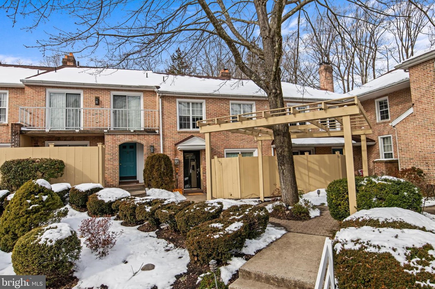 132 Medinah Dr, Reading PA  19607-3700 exterior