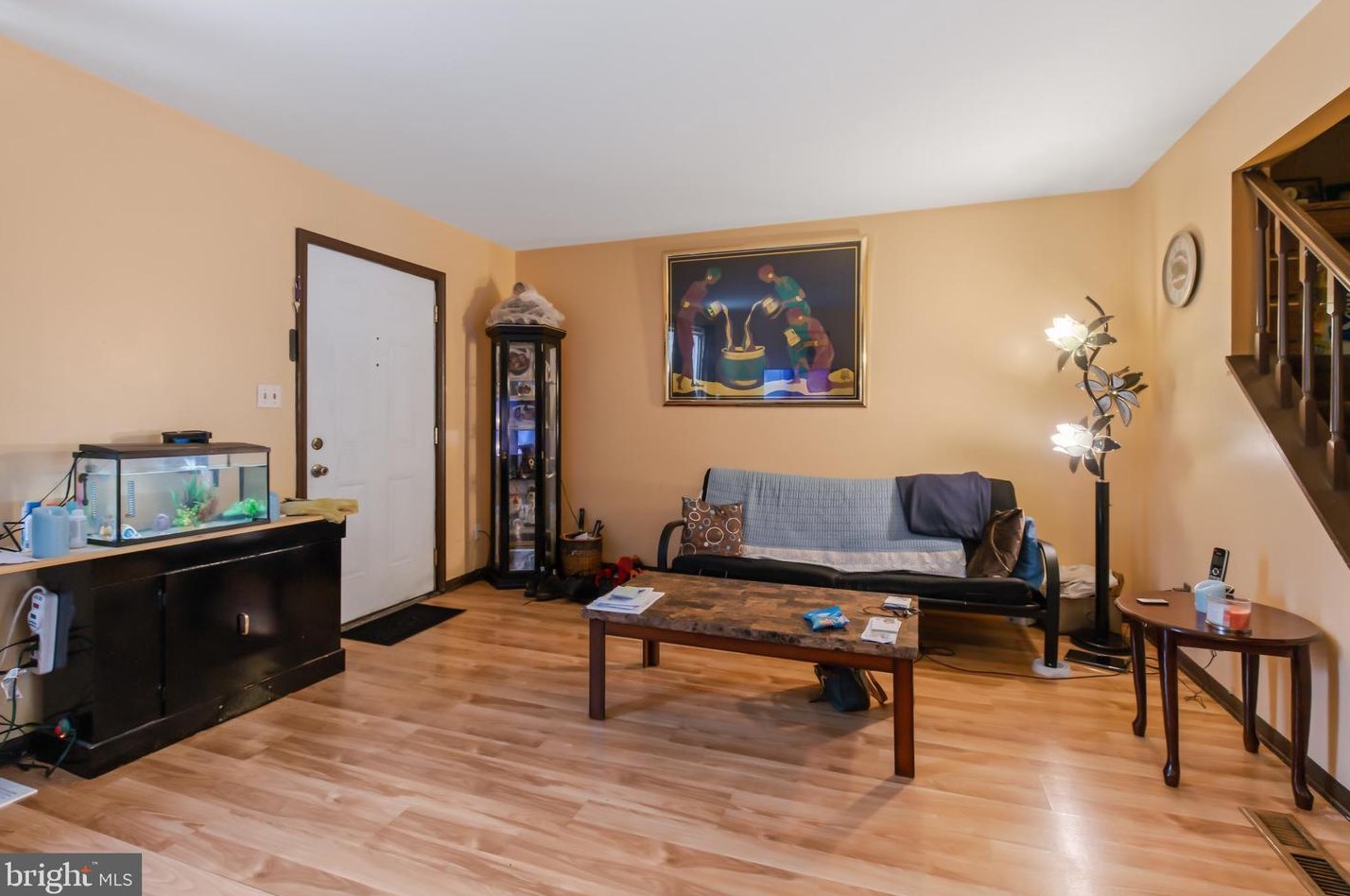 13 Bentley Ct, Reading PA  19601-2954 exterior