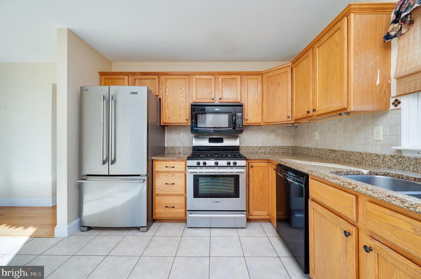 3800 Hilltop Ave, Reading PA  19605-1142 exterior
