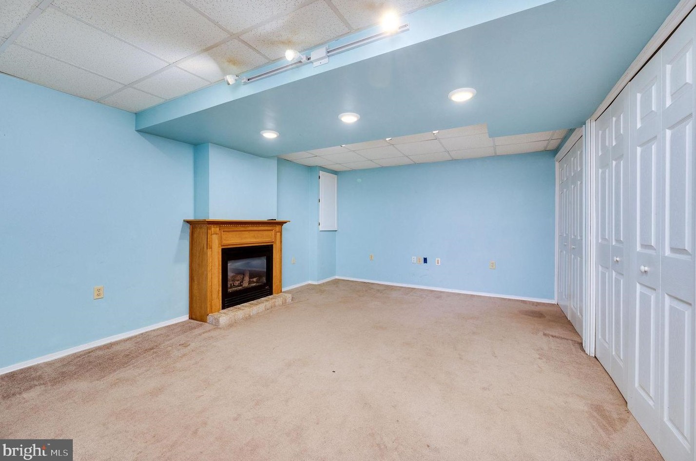 3800 Hilltop Ave, Reading PA  19605-1142 exterior
