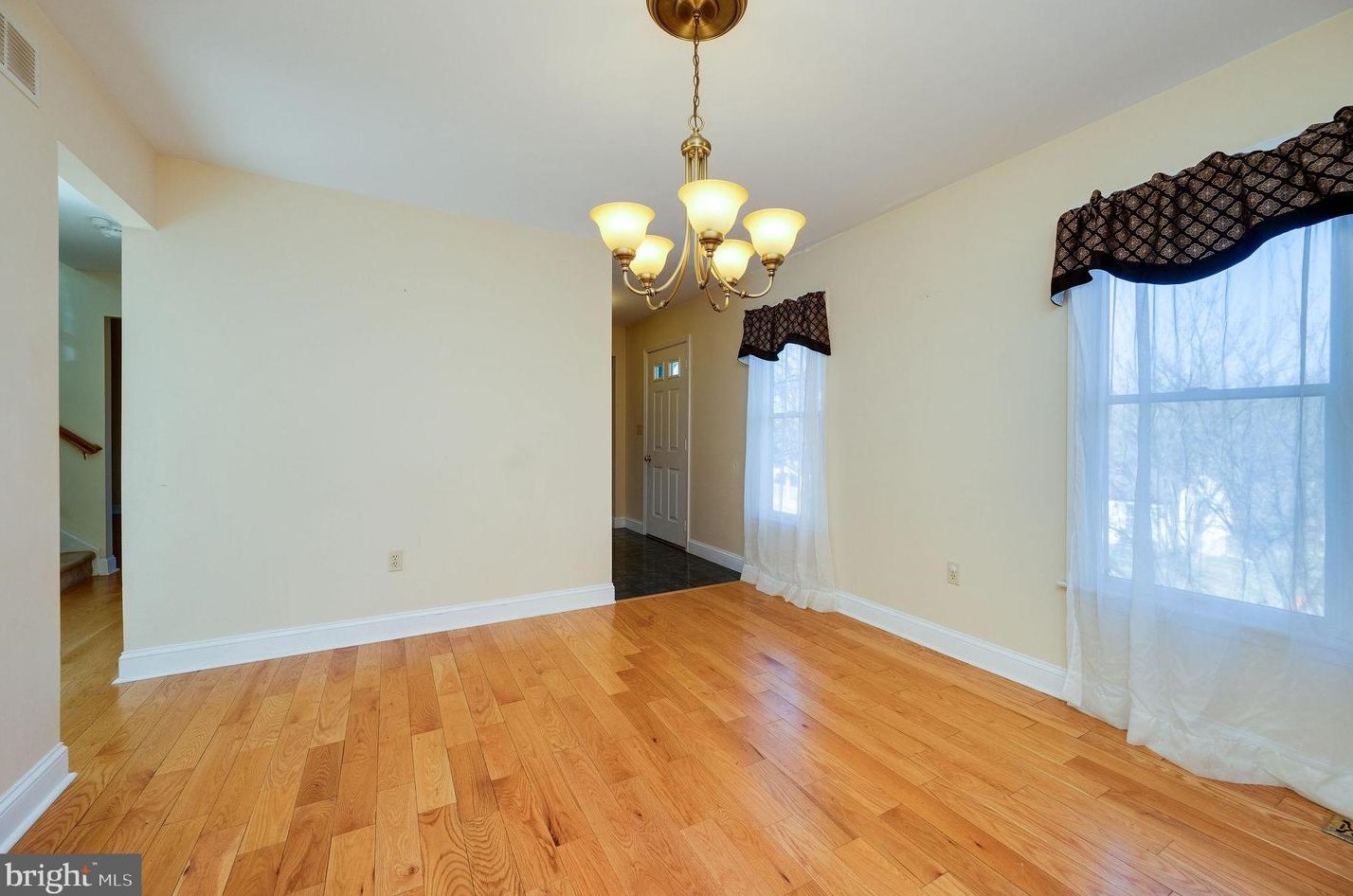 3800 Hilltop Ave, Reading PA  19605-1142 exterior