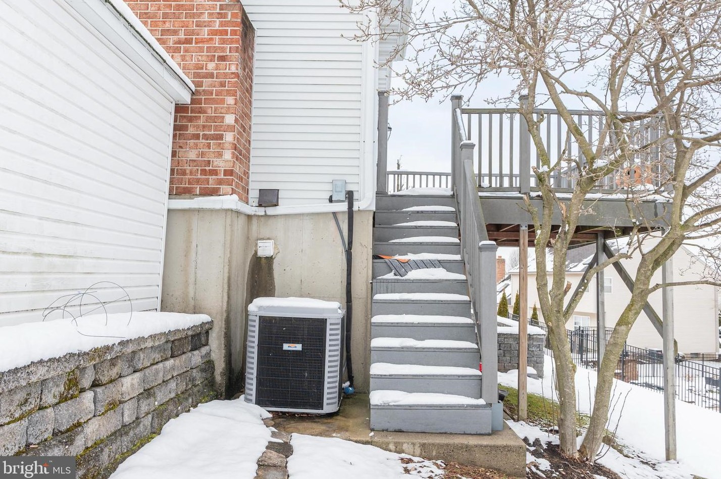 6 Overview Ct, Reading PA  19607-3023 exterior