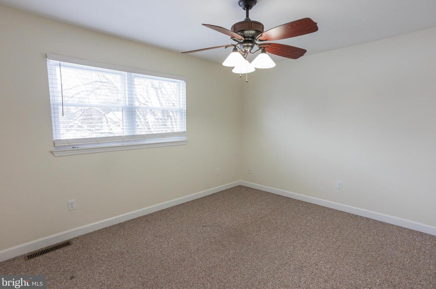 6 Overview Ct, Reading PA  19607-3023 exterior