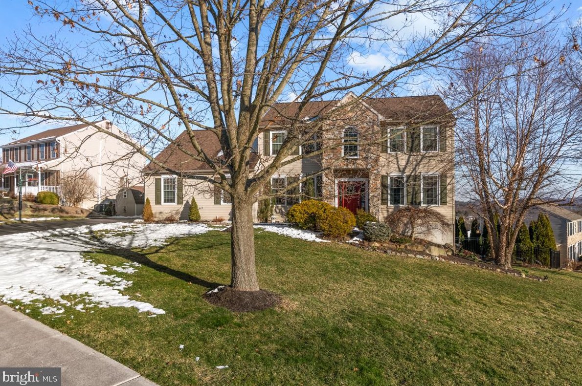 100 Morlatton Rd, Douglassville PA  19518-1202 exterior