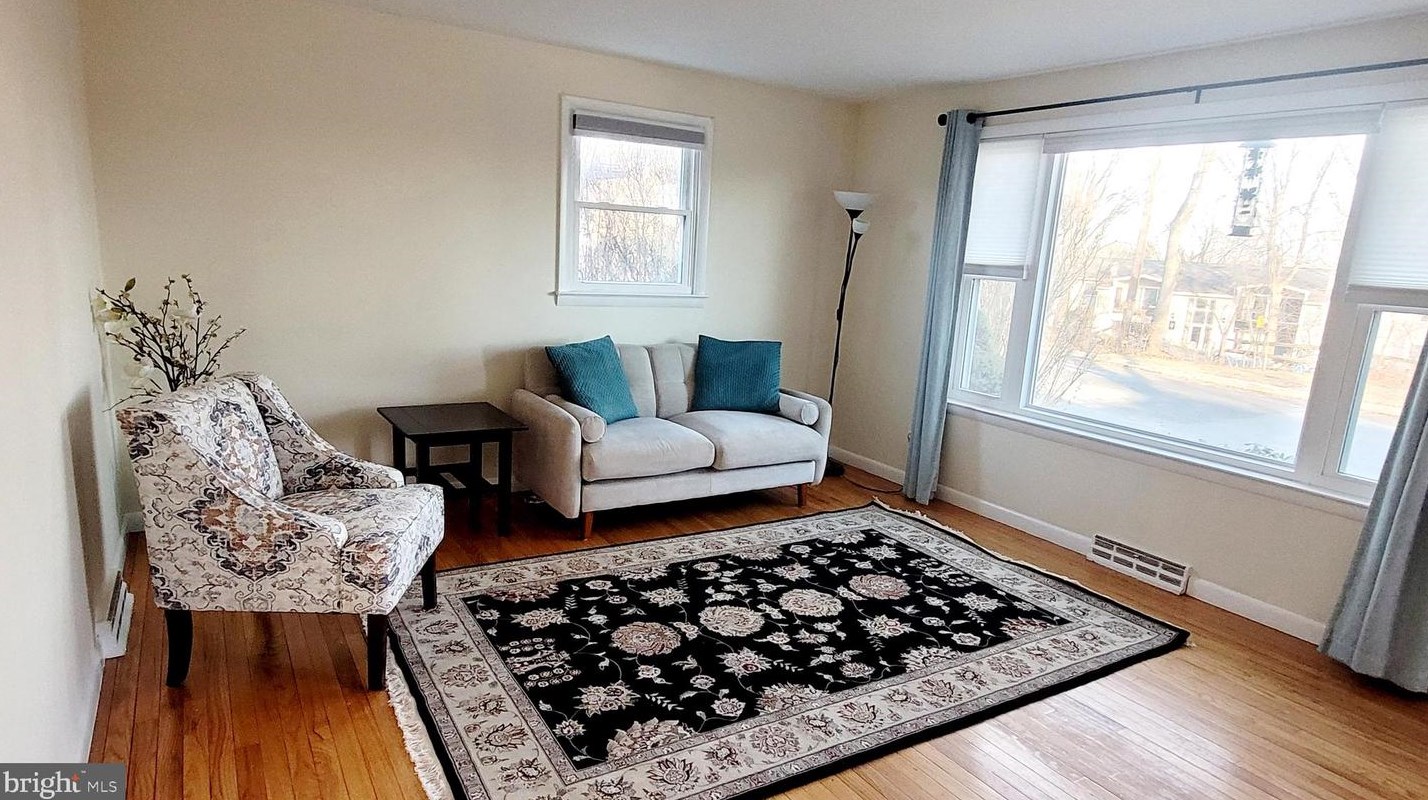 412 Windsor St, Reading PA  19610-2930 exterior