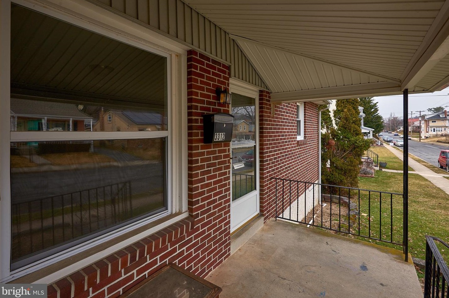 3312 Earl St, Reading PA  19605-2258 exterior