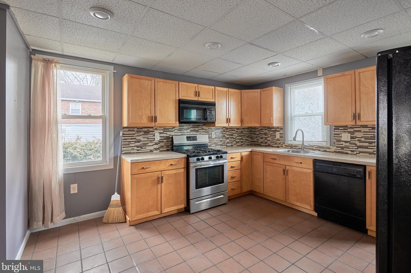 3312 Earl St, Reading PA  19605-2258 exterior