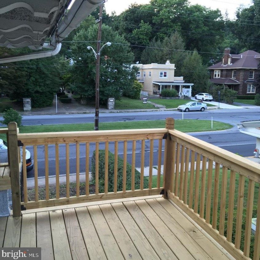 427 Carsonia Ave, Reading PA  19606-1508 exterior