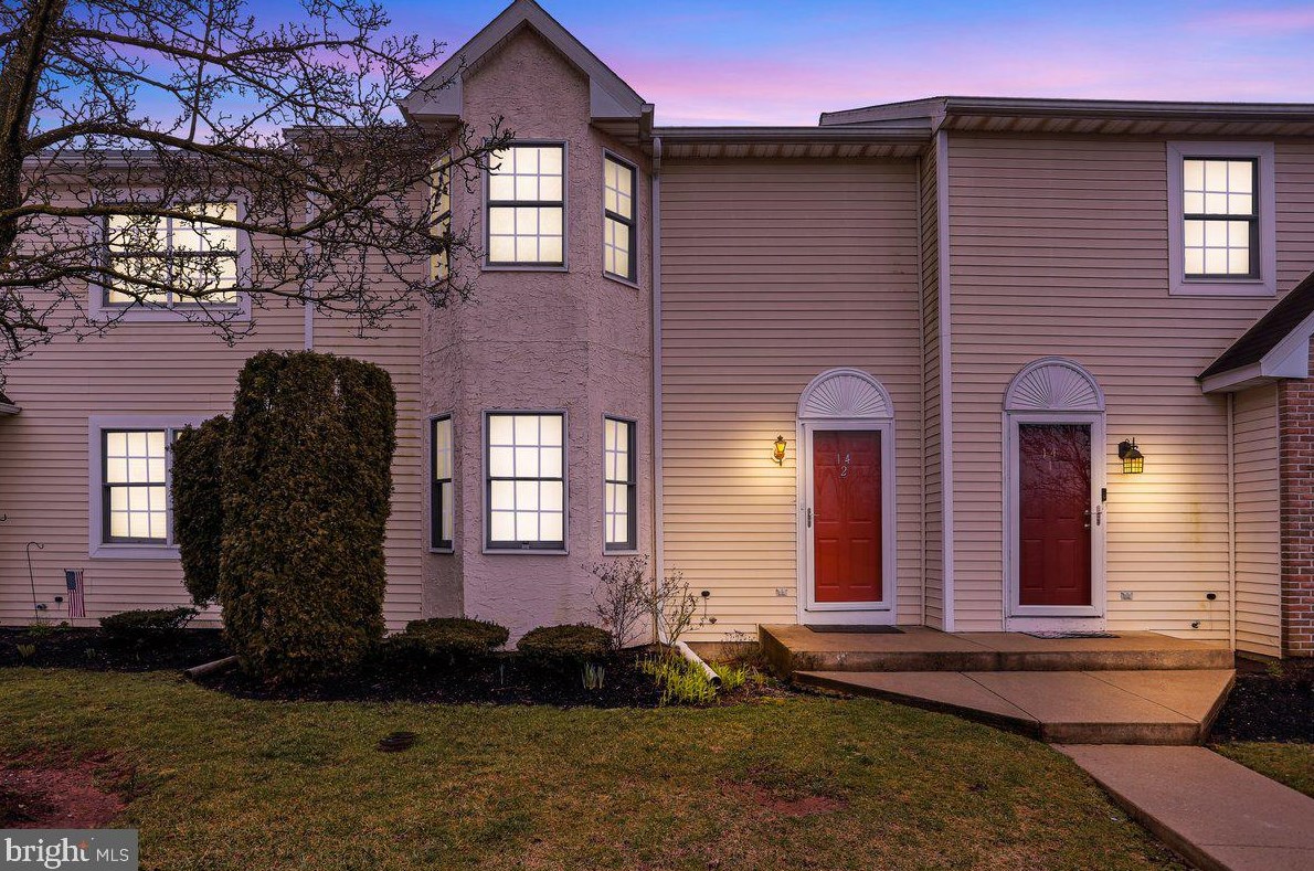 14-2 Cranberry Rdg, Reading PA  19606-3929 exterior