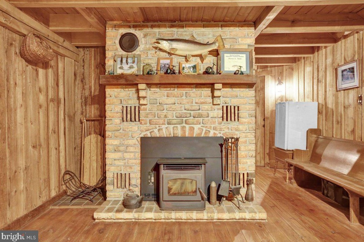 3537 Morgantown Rd, Hummels Store PA 19540-7923 exterior