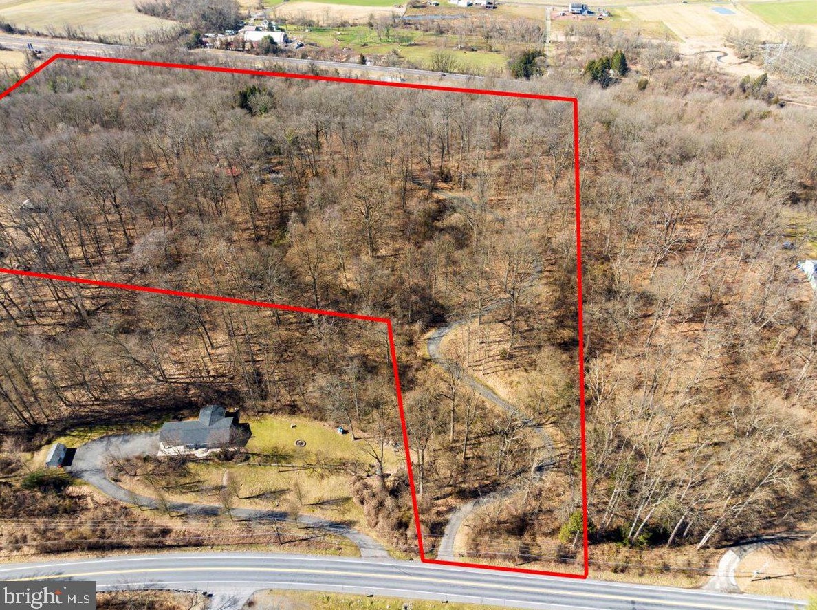 3537 Morgantown Rd, Hummels Store PA 19540-7923 exterior