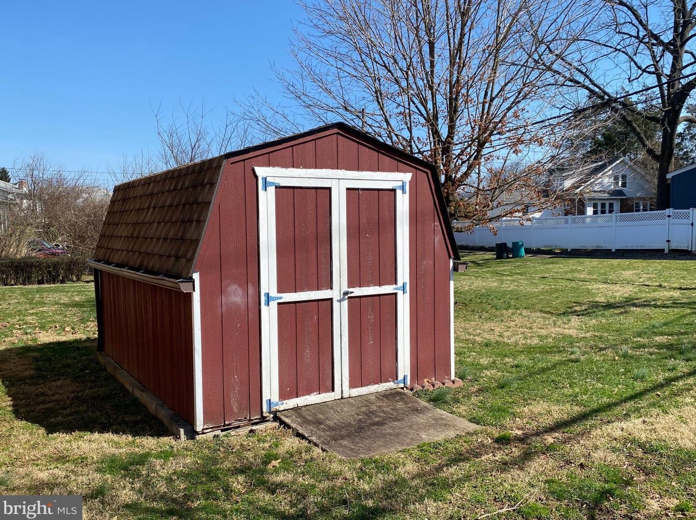 636 Wyomissing Blvd, Reading PA  19610-1759 exterior