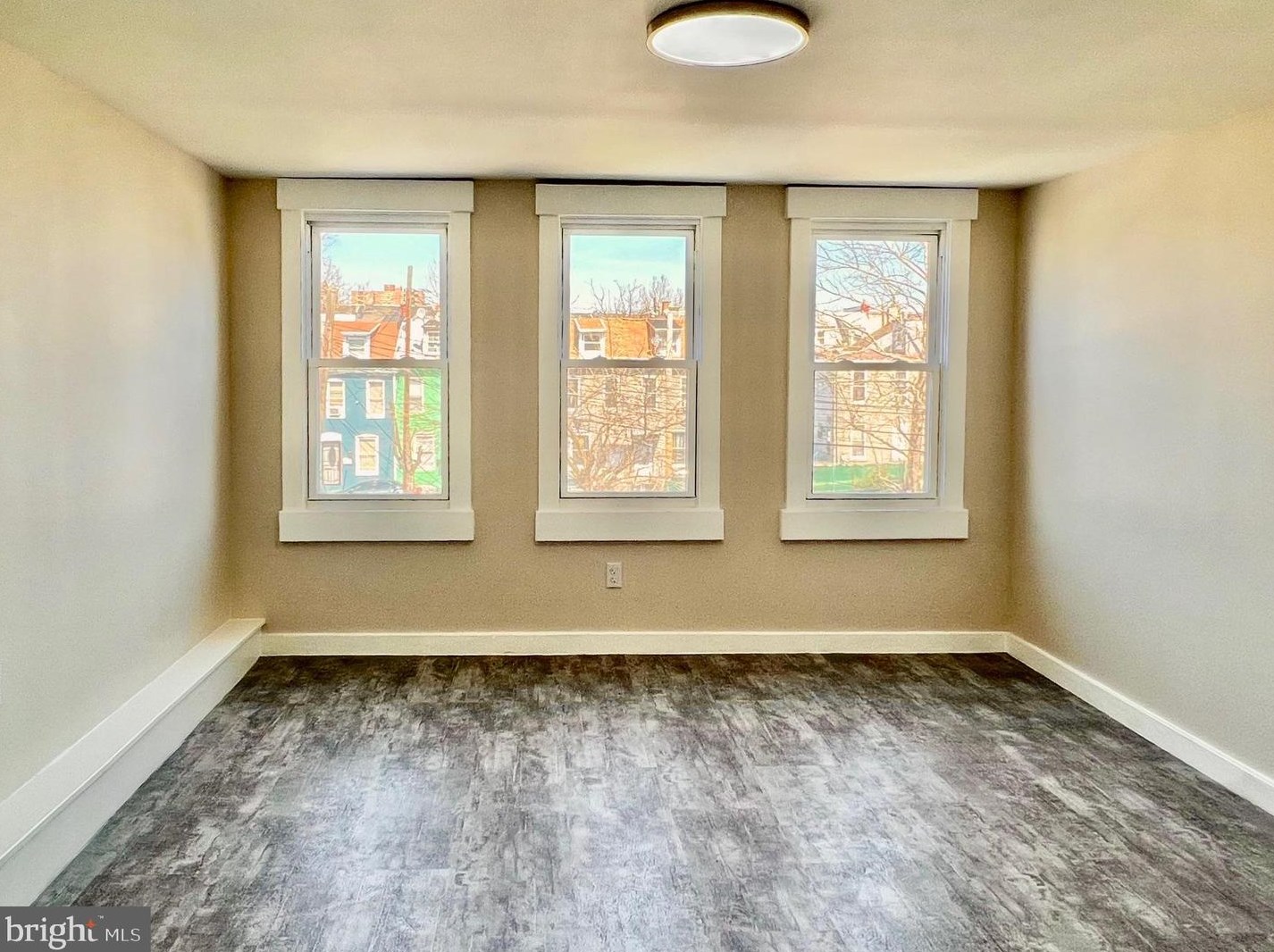 921 Cotton St, Reading PA  19602-2523 exterior