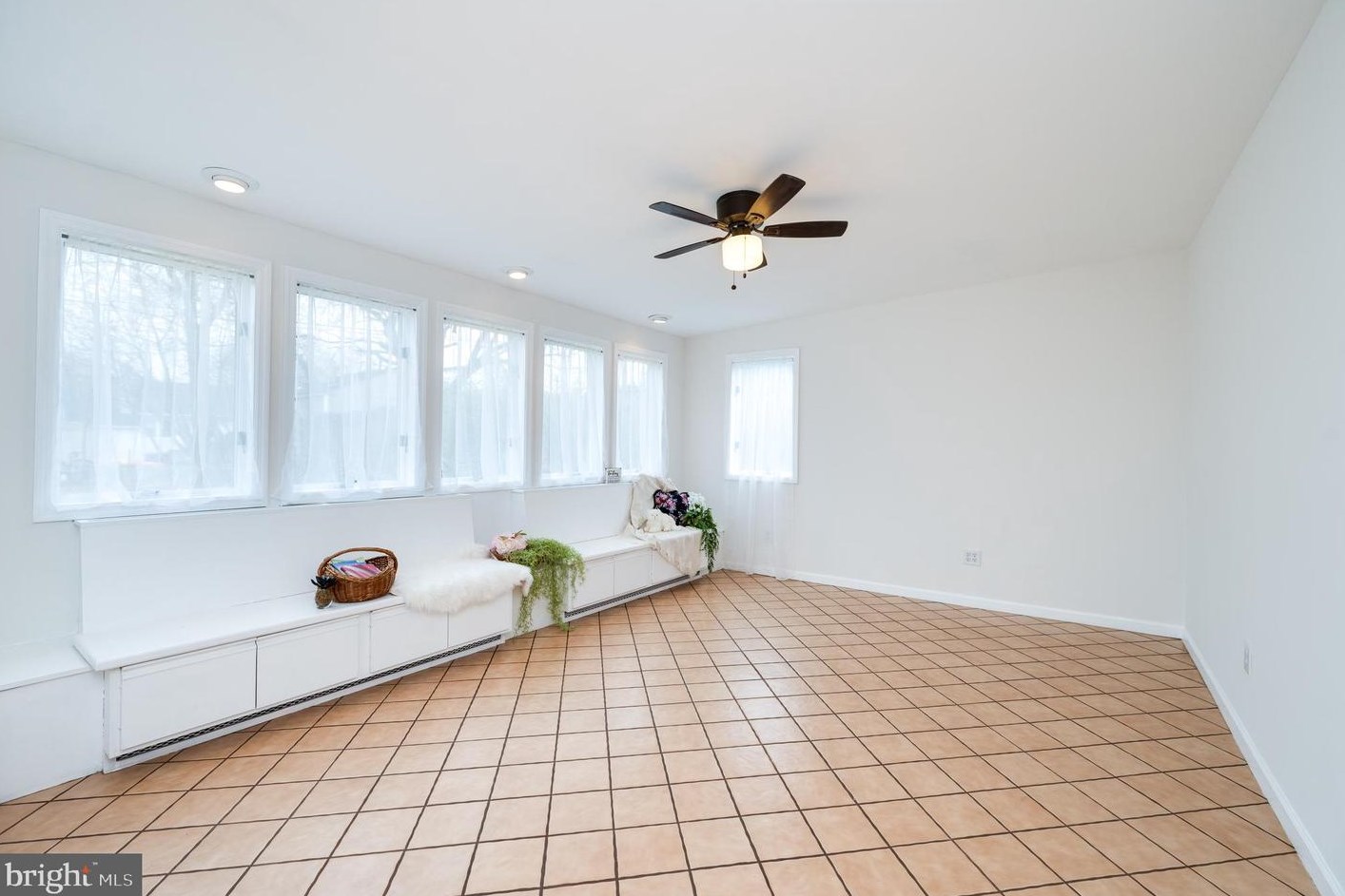 516 Lockheed Ave, Reading PA  19601-1150 exterior