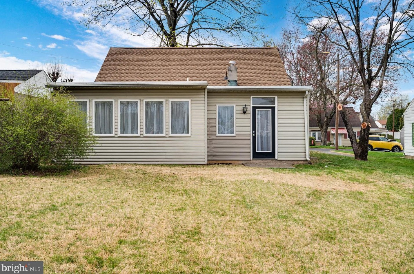 516 Lockheed Ave, Reading PA  19601-1150 exterior