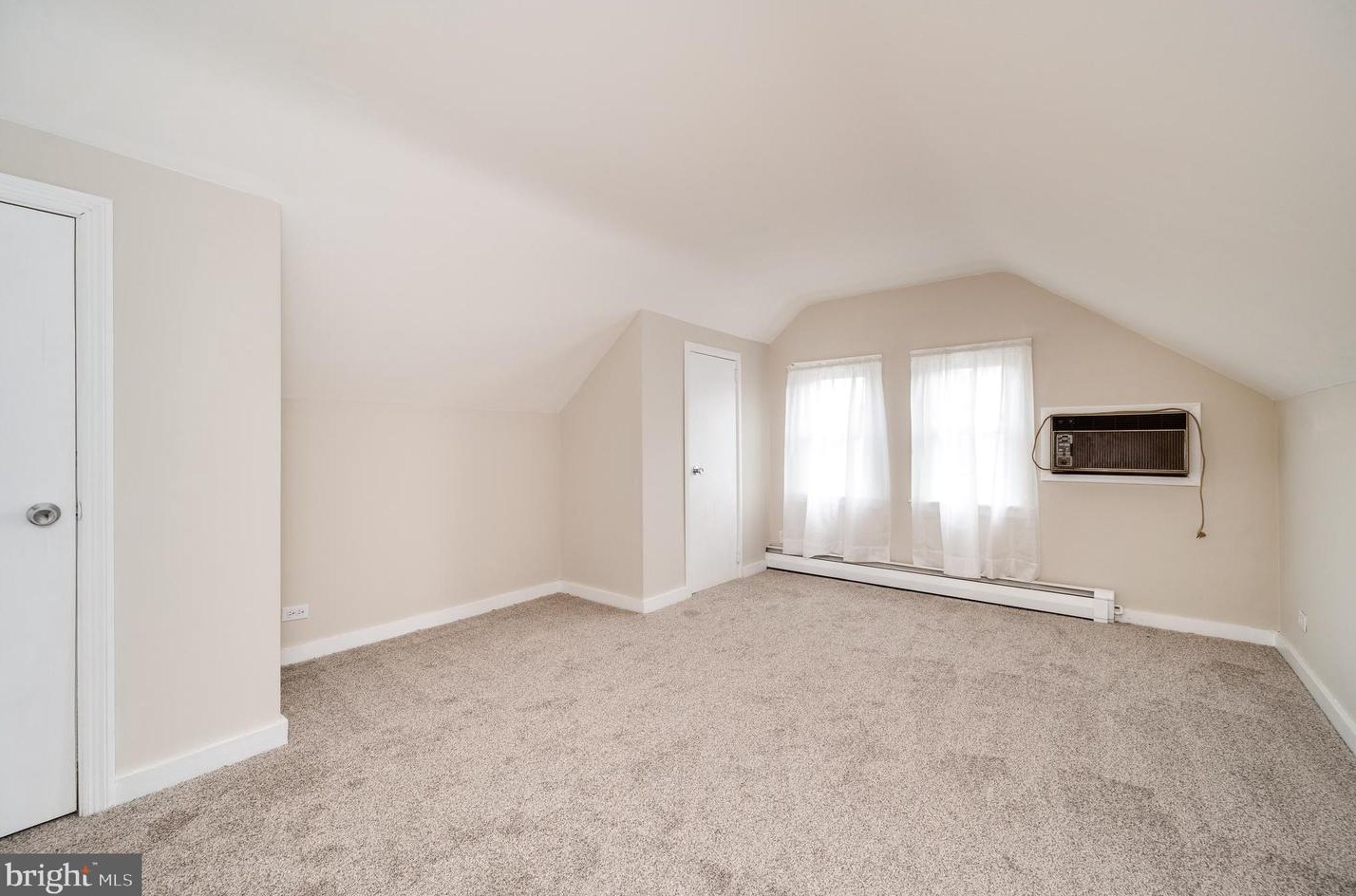 516 Lockheed Ave, Reading PA  19601-1150 exterior