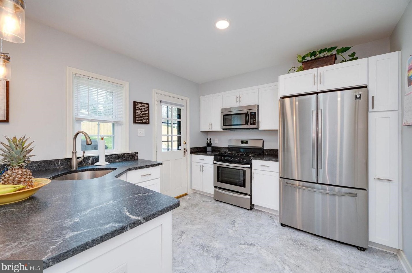 704 State St, Reading PA  19607-1226 exterior