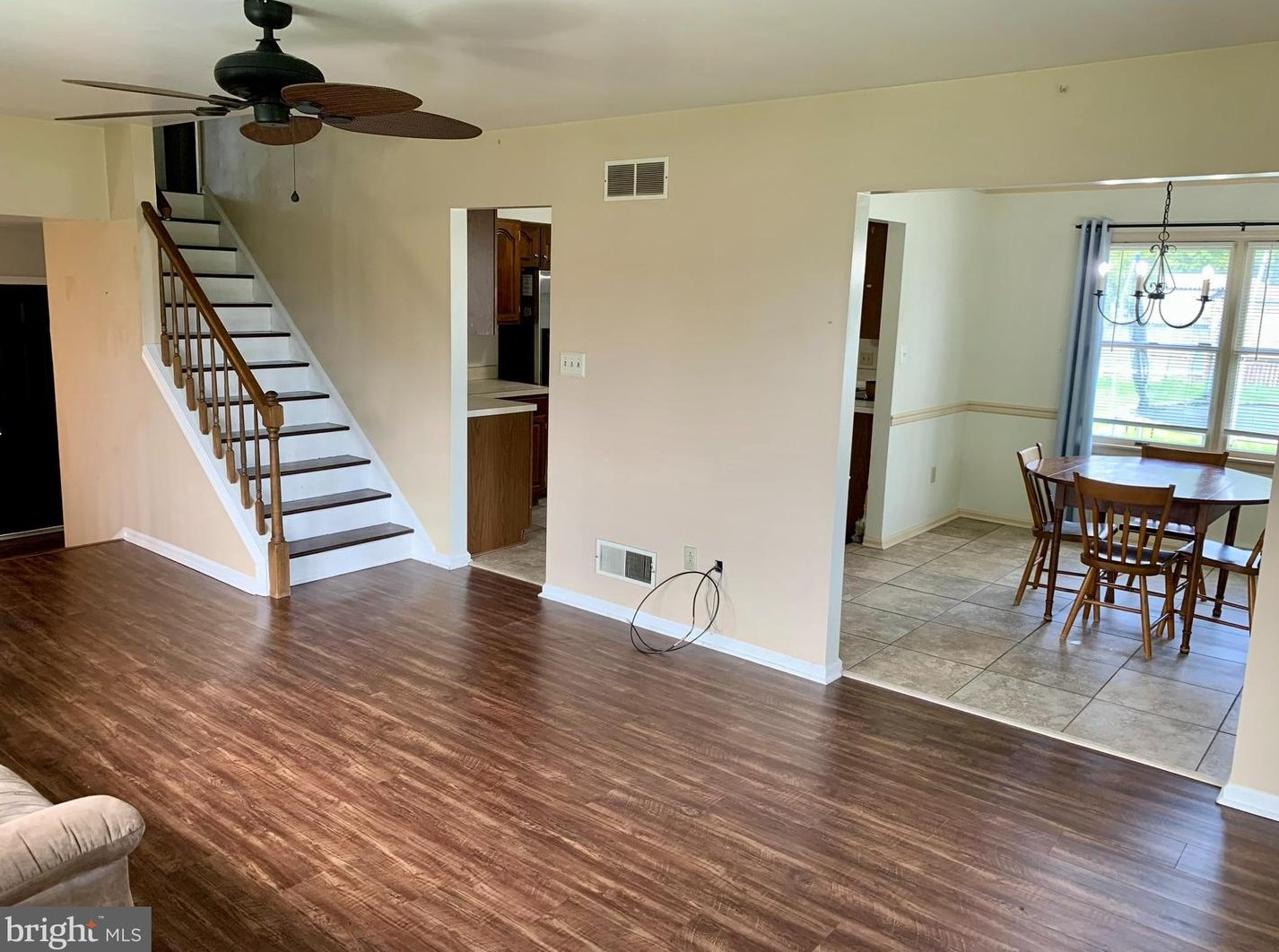 1043 Ben Franklin Hwy, Douglassville PA  19518-1804 exterior