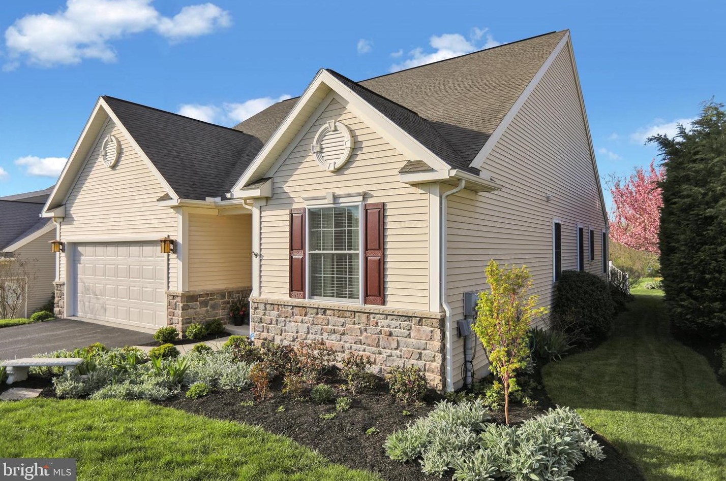 403 Westbury Dr, Reading PA  19610-4020 exterior