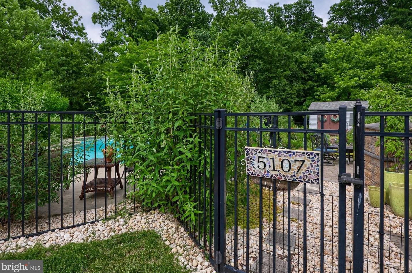 5107 Peach Blossom Dr, Douglassville PA  19518-1328 exterior