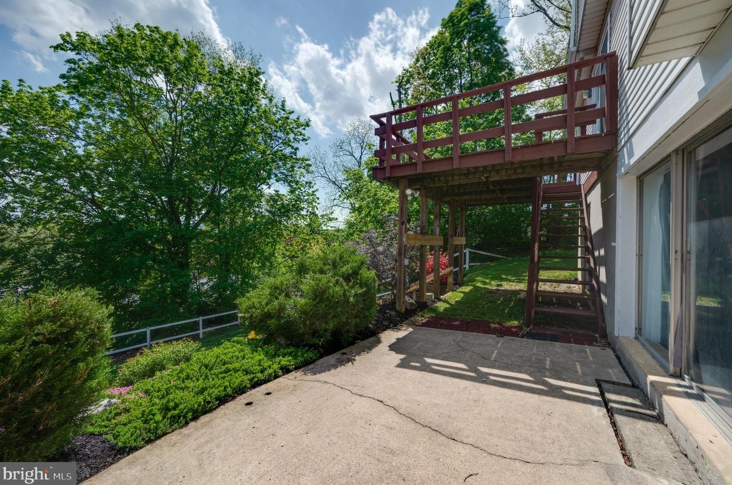 2444 Fairview St, Reading PA  19605-2955 exterior