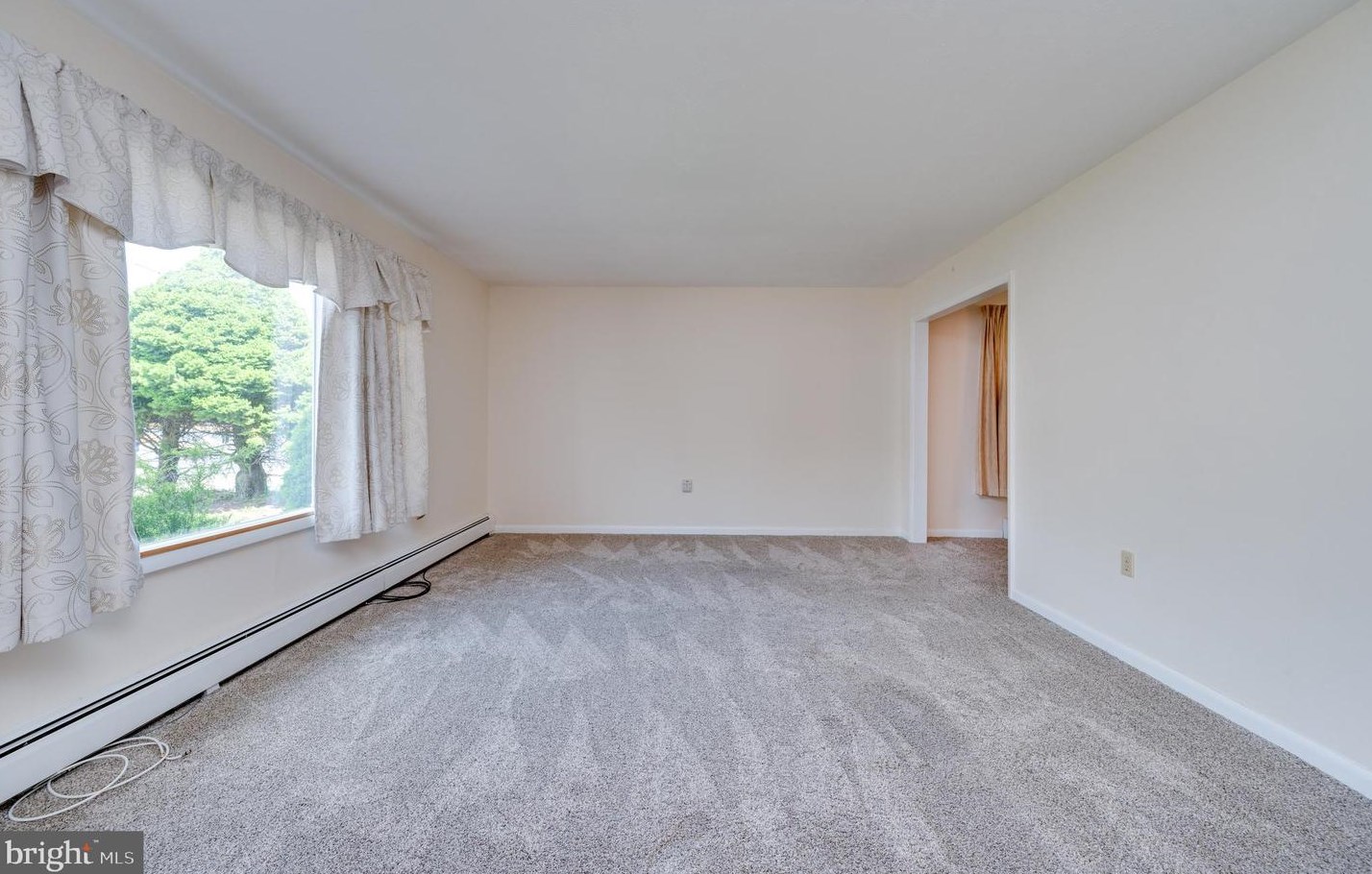 2444 Fairview St, Reading PA  19605-2955 exterior