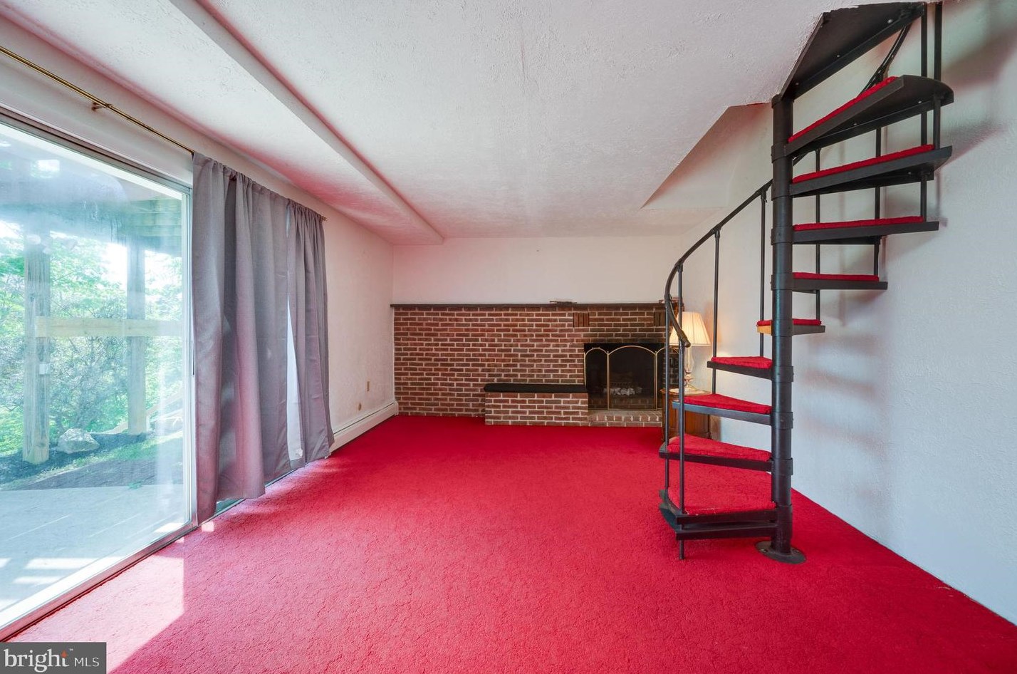 2444 Fairview St, Reading PA  19605-2955 exterior