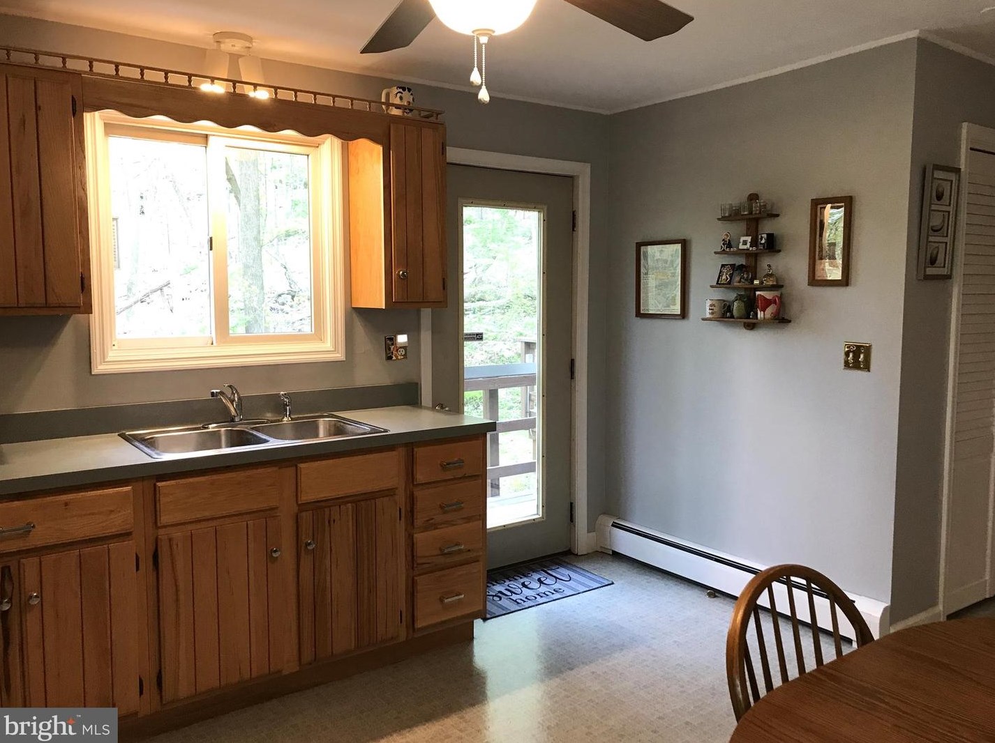 204 Wheatfield Rd, Reading PA  19608-9285 exterior