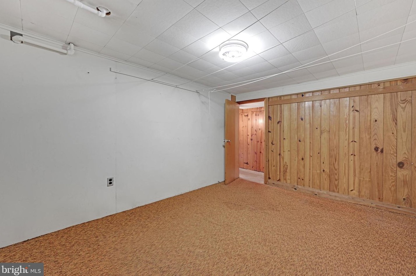 943 Upland Ave, Reading PA 19607-1746 exterior