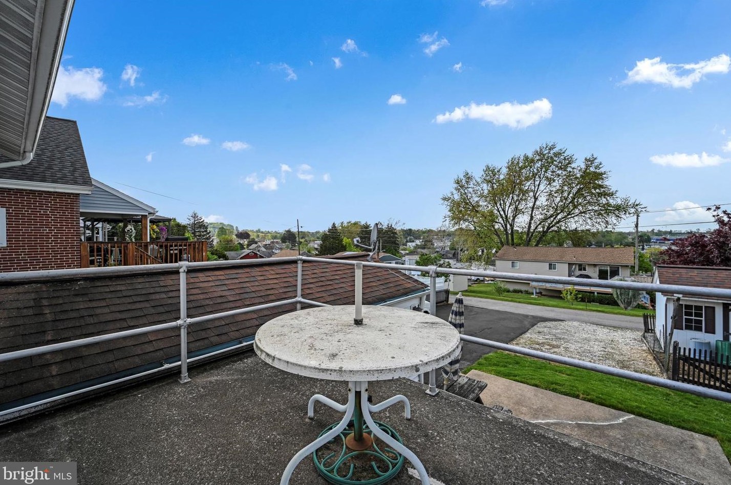 943 Upland Ave, Reading PA 19607-1746 exterior