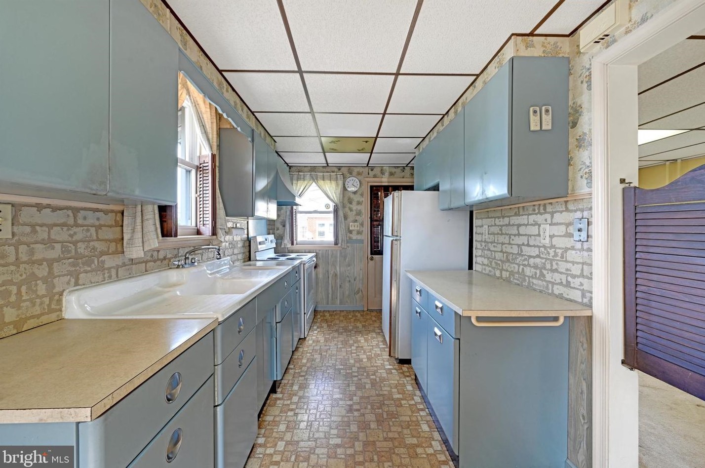 943 Upland Ave, Reading PA 19607-1746 exterior