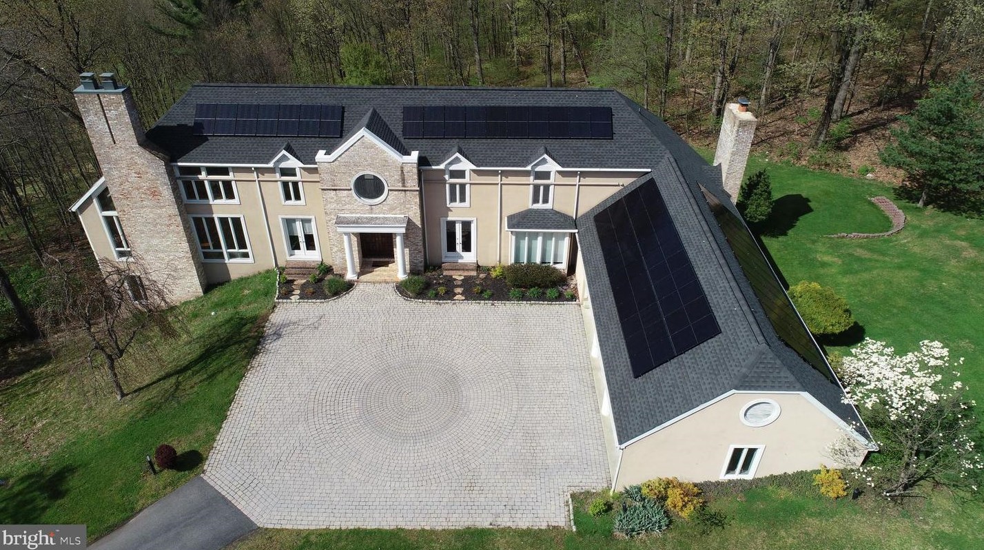 3 Frst Rd, Hummels Store PA  19540-9300 exterior