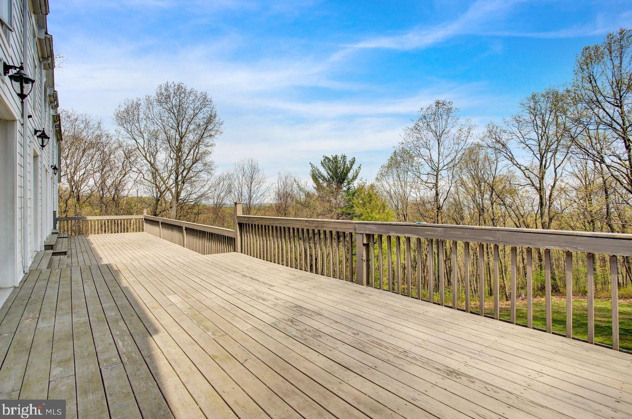 3 Frst Rd, Hummels Store PA  19540-9300 exterior