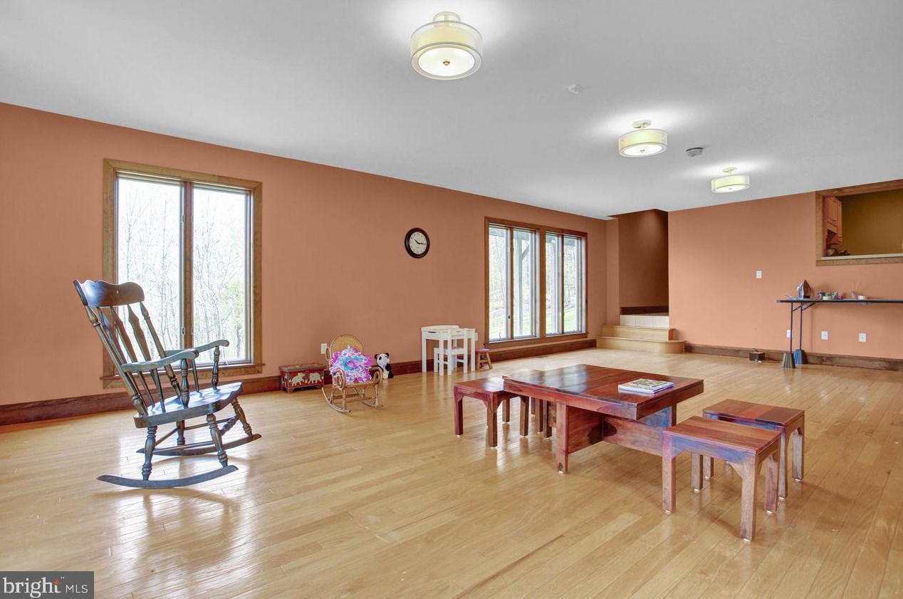 3 Frst Rd, Hummels Store PA  19540-9300 exterior