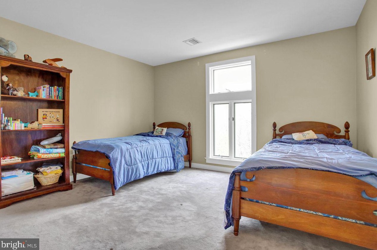 3 Frst Rd, Hummels Store PA  19540-9300 exterior