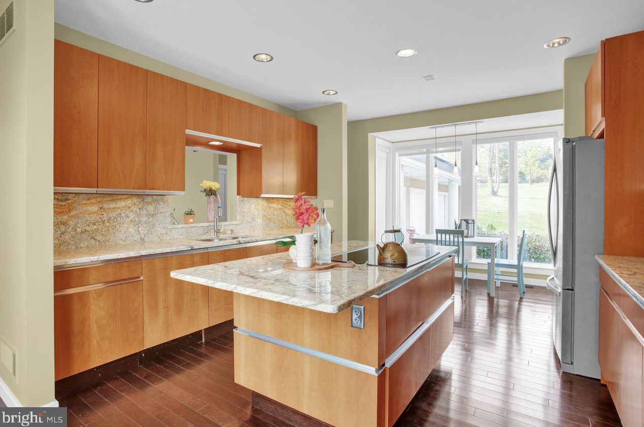 3 Frst Rd, Hummels Store PA  19540-9300 exterior