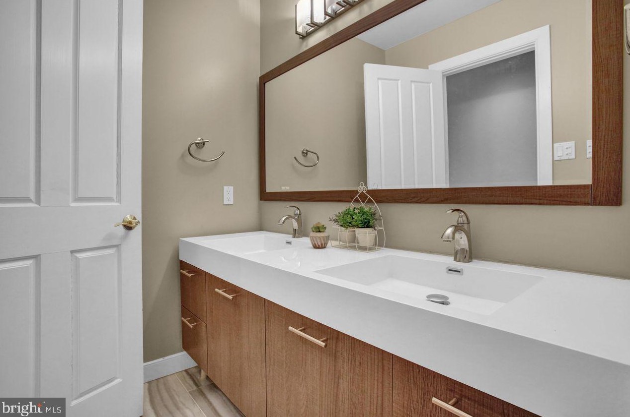 3 Frst Rd, Hummels Store PA  19540-9300 exterior