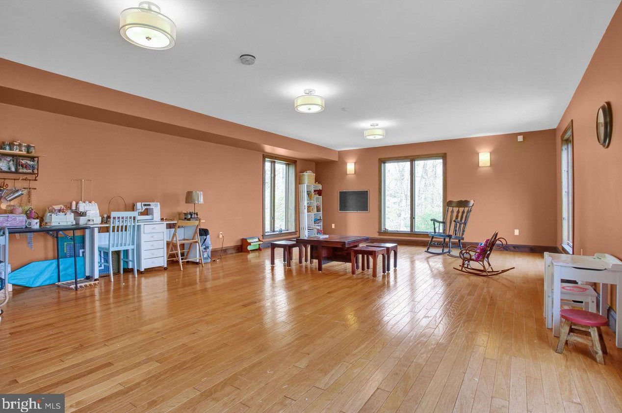 3 Frst Rd, Hummels Store PA  19540-9300 exterior