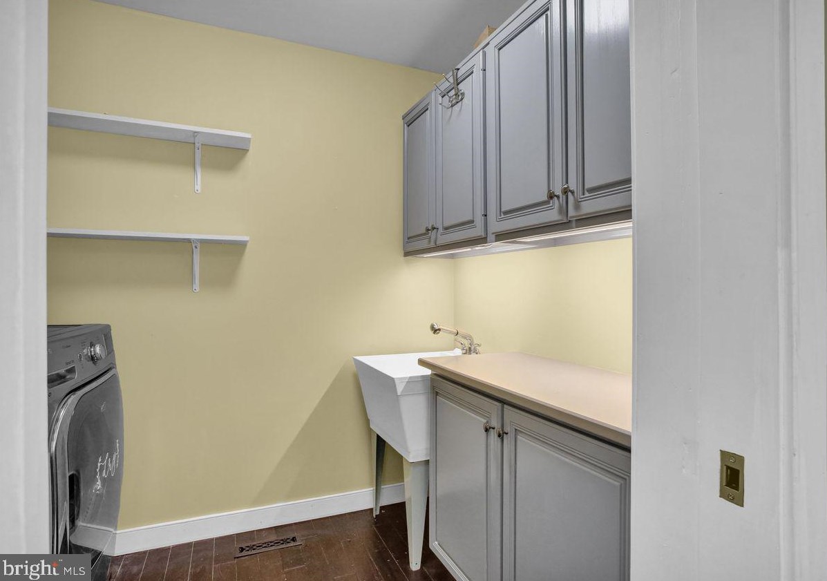 3 Frst Rd, Hummels Store PA  19540-9300 exterior