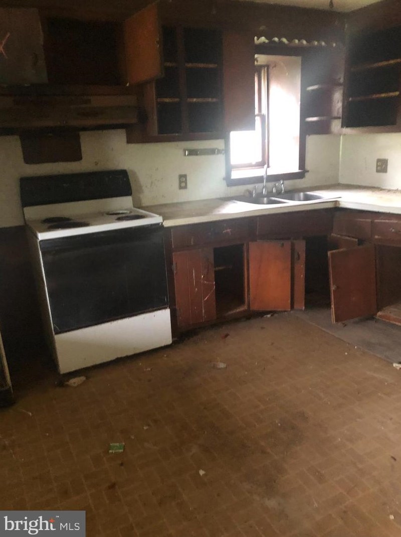 75 Black Matt Rd, Douglassville PA  19518-9705 exterior