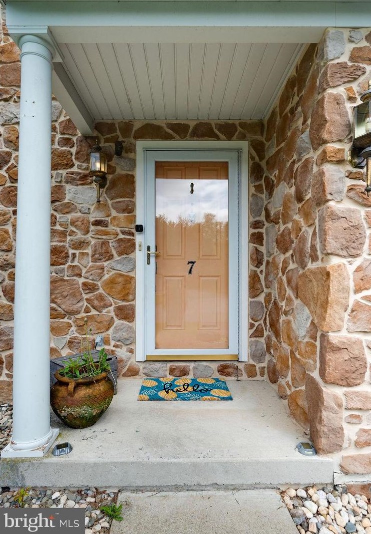 7 Brassie Cir, Reading PA  19607-3362 exterior