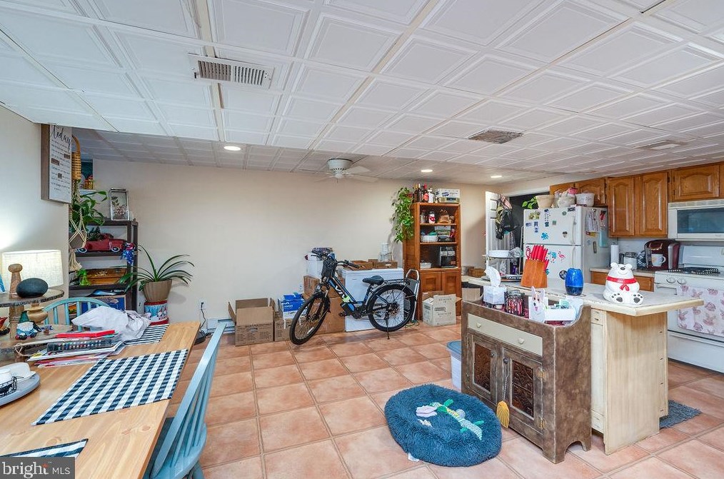 7 Brassie Cir, Reading PA  19607-3362 exterior