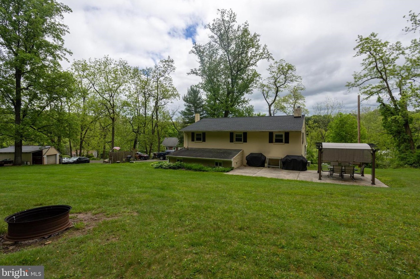 3865 Morgantown Rd, Hummels Store PA  19540-8224 exterior